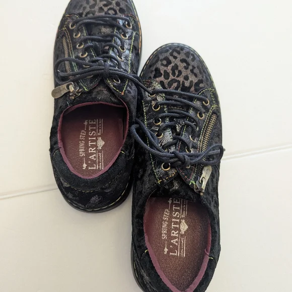 L' Artiste Danli Cheetah Women's Zipper Sneakers - Picture 3 of 7